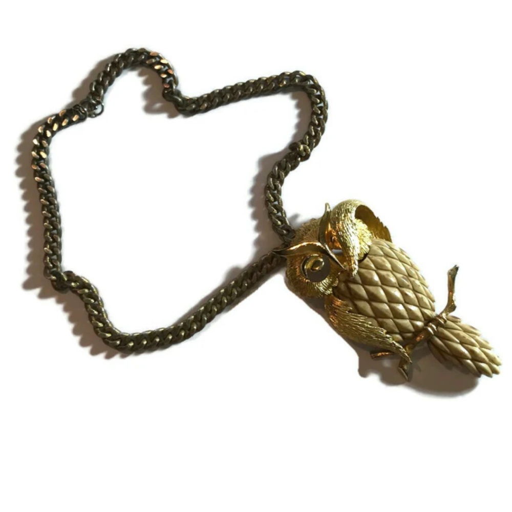 True Vintage 1970s Golden Peek a Boo Owl Pendant Necklace Razza